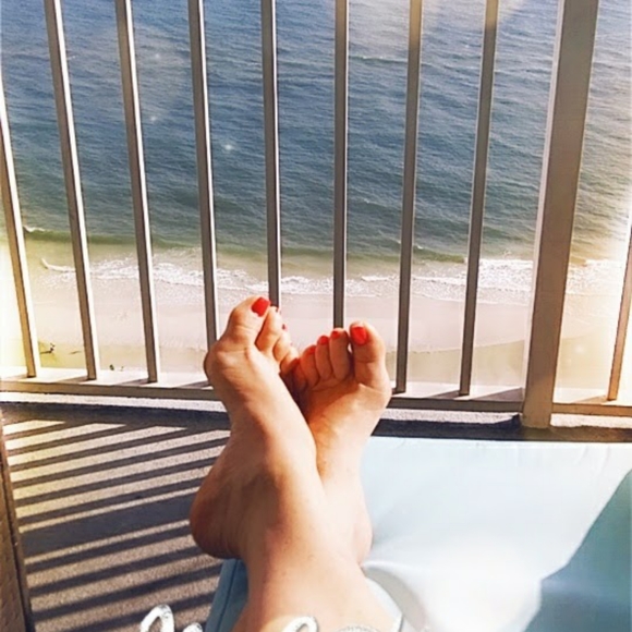 Meet your Posher, Sarah - Picture 2 of 2